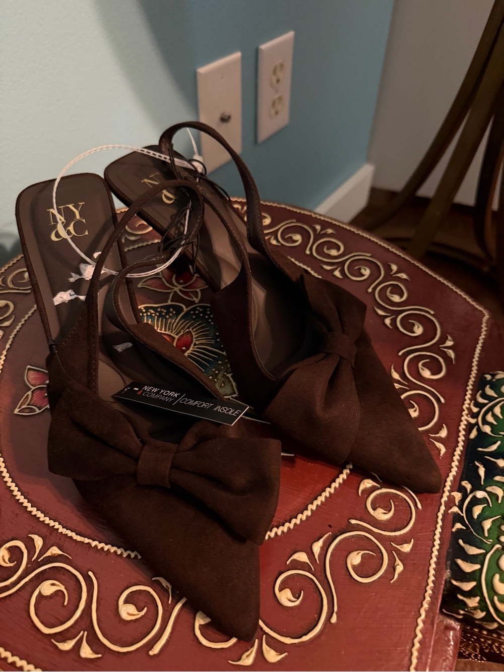 New York & Company Dark Brown Bow Pointed Slingback Heels